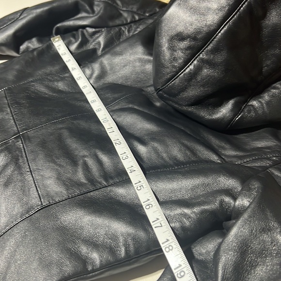 Fadcloset Leather Jacket with Fur Hoodie - Picture 9 of 16